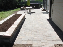 raised_bed_pavers_patios_914